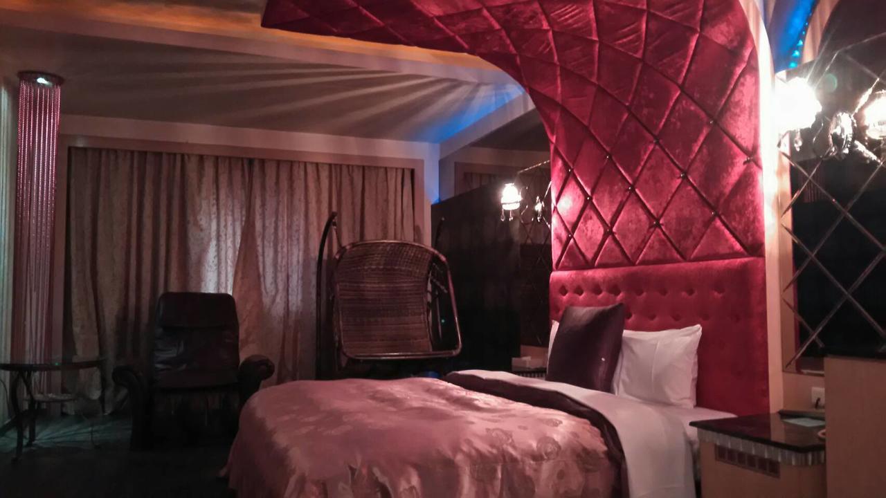 Michelle Motel Taichung Exterior photo