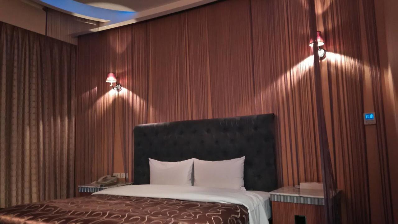 Michelle Motel Taichung Exterior photo
